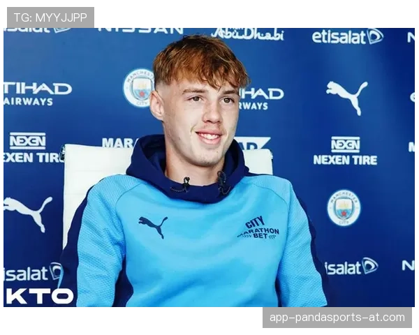 福登与帕尔默的曼城前场竞争如何体现战术角色差异